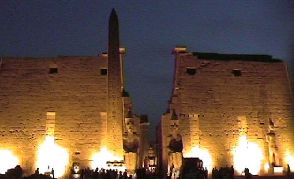 Luxortempel Illumination 2