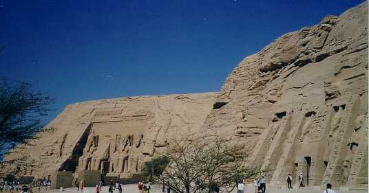 Abu Simbel - Ramses II - Tempel mit Hathortempel
Foto by Monika Skrzypczyk 